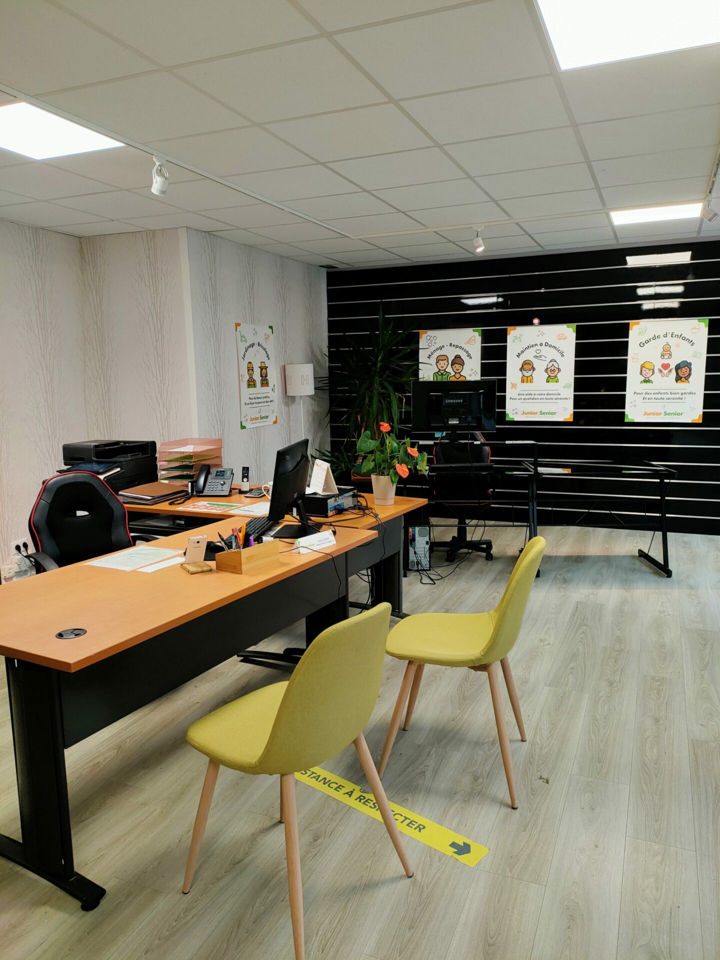 Votre agence Junior Senior Carhaix-Plouguer Votre agence Junior Senior Carhaix-Plouguer